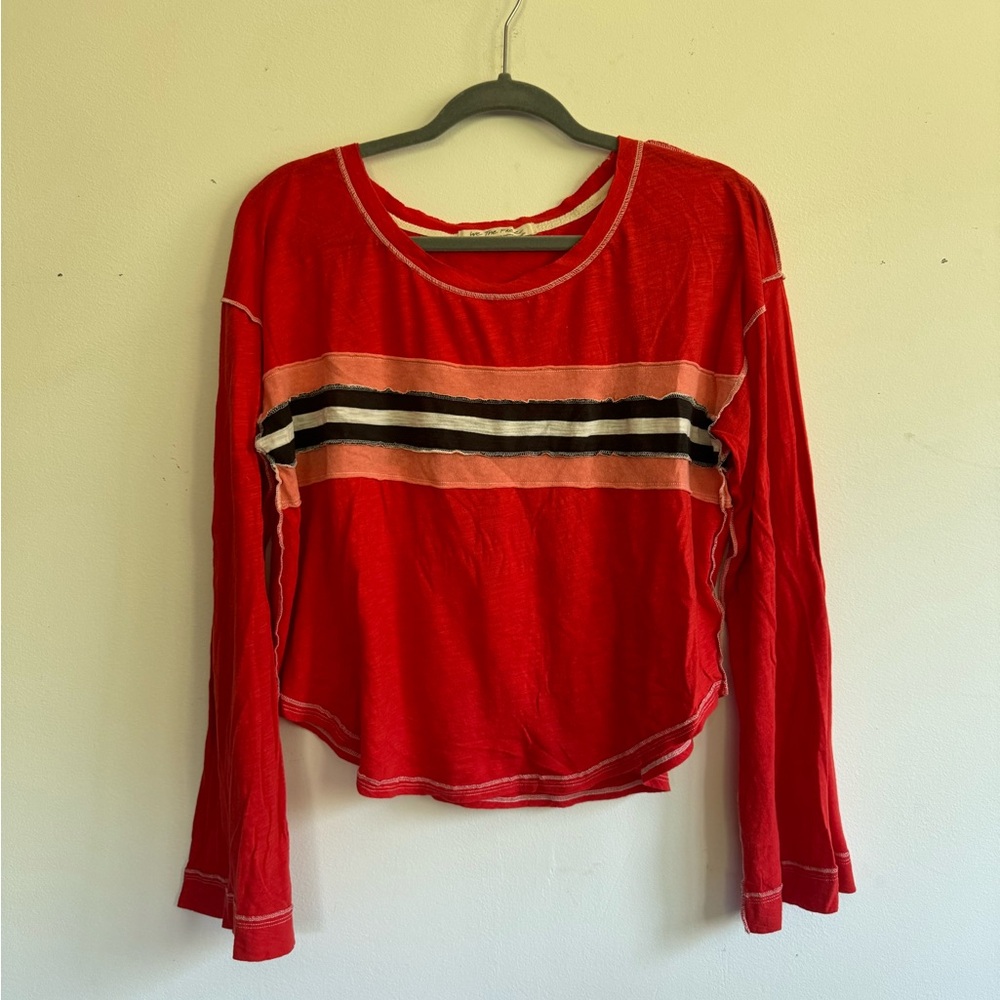 Super cute and retro Free People tee GUC